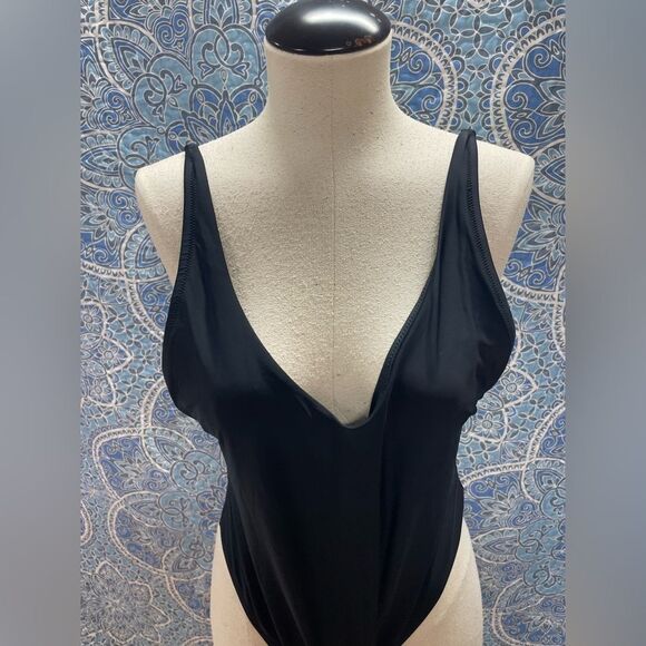 Bathing suit 😎 - Picture 2 of 9